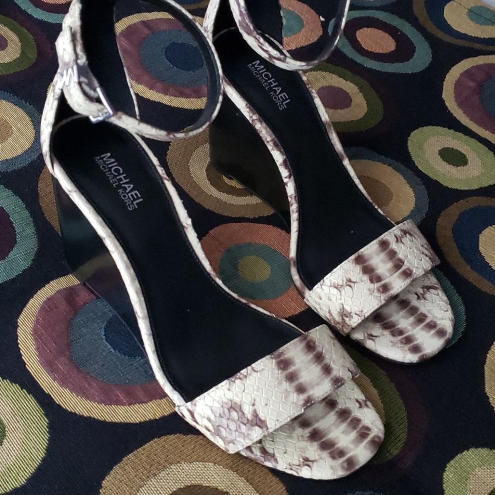 🐍🐍🐍MICHAEL KORS peep-toe  wedge-platform heels🐍🐍🐍